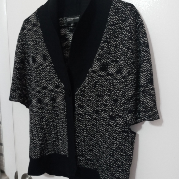 Jones New York Collection Short Sleeve 1 Button Super Stretch Cropped Cardigan - Picture 3 of 8